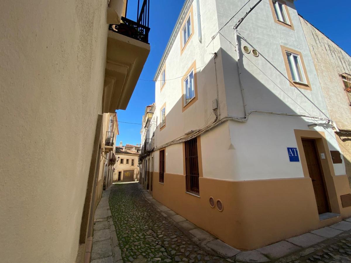 Apartamento Torre Del Aver Caceres Bagian luar foto